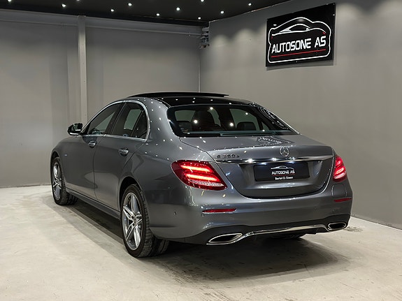 Mercedes-Benz E-Klasse 7 of 30