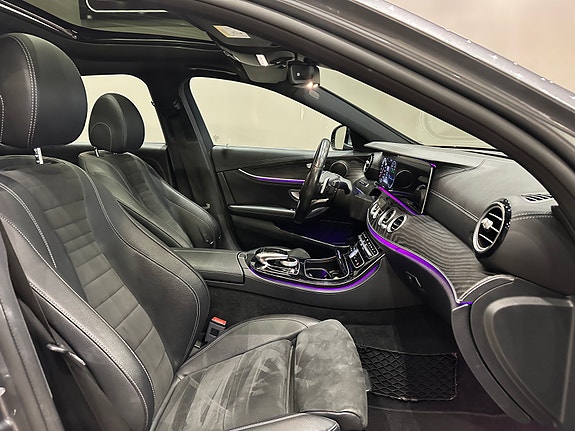 Mercedes-Benz E-Klasse 17 of 30