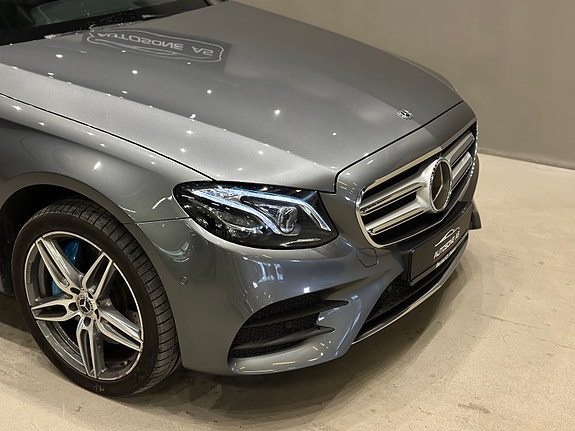 Mercedes-Benz E-Klasse 3 of 30
