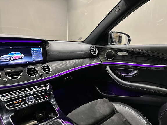 Mercedes-Benz E-Klasse 24 of 30