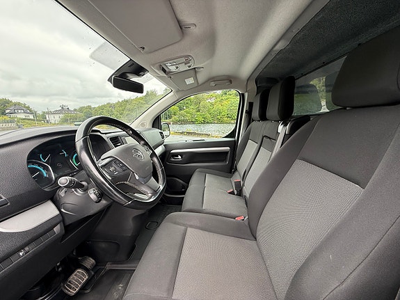 Opel Vivaro 8 of 23