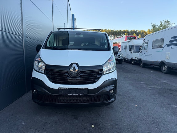 Renault Trafic 2 of 24
