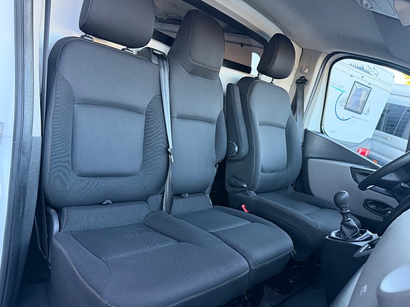 Renault Trafic 14 of 24