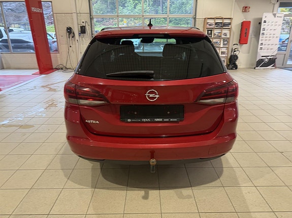 Opel Astra 4 of 5