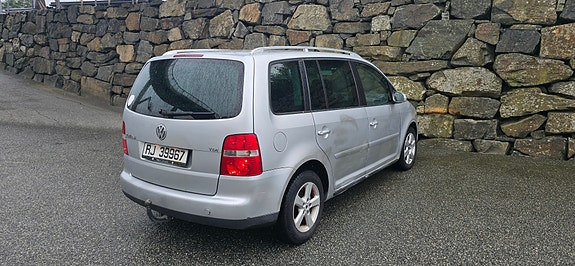 Volkswagen Touran 6 of 18