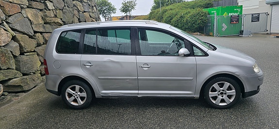 Volkswagen Touran 7 of 18