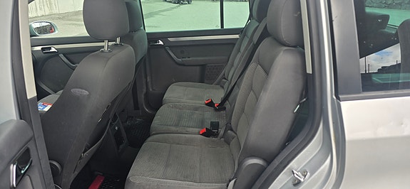 Volkswagen Touran 10 of 18