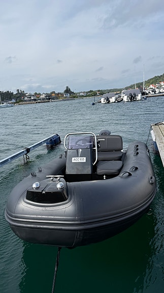 BRIG Falcon 380T Black Edition med orginal 25 HK Evinrude NY PRIS 6 of 10