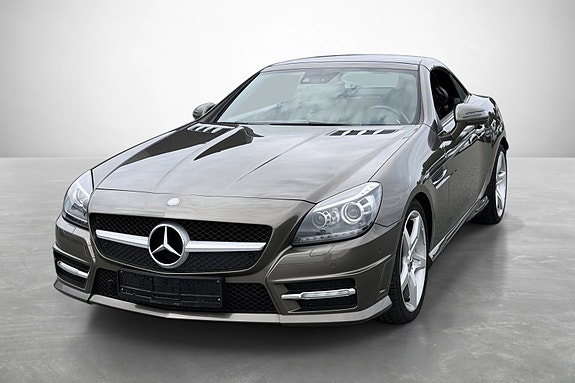 Mercedes-Benz SLK250 7 of 30