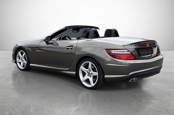 Mercedes-Benz SLK250 4 of 30