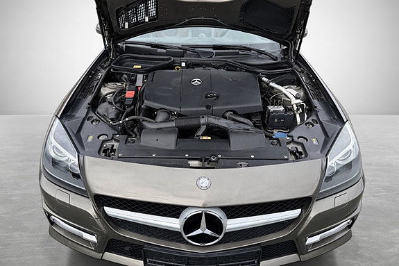 Mercedes-Benz SLK250 15 of 30