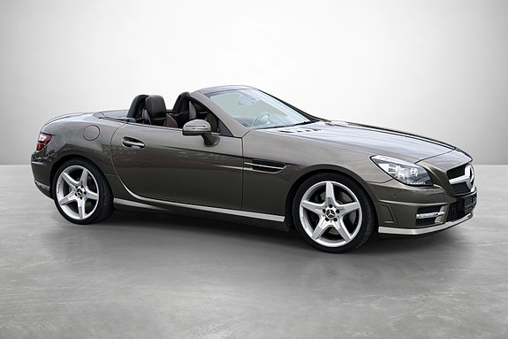 Mercedes-Benz SLK250 2 of 30