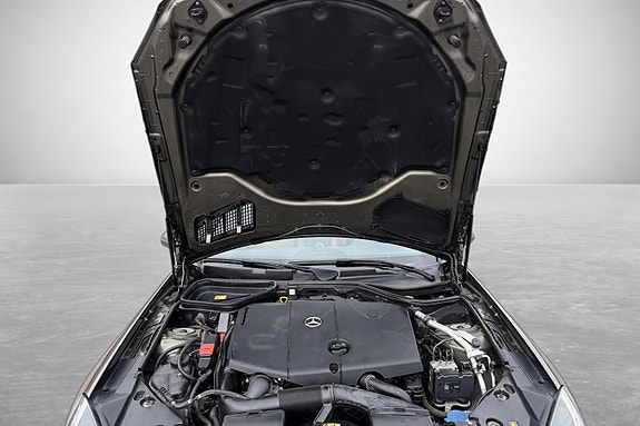 Mercedes-Benz SLK250 16 of 30