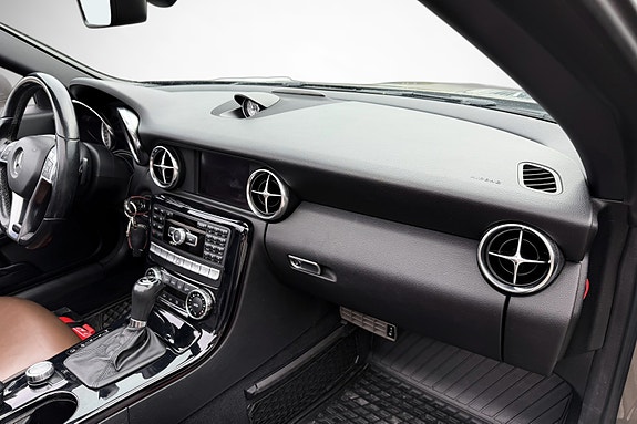 Mercedes-Benz SLK250 28 of 30