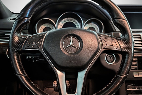 Mercedes-Benz E220 12 of 25
