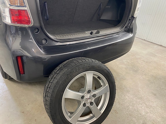 Toyota Prius+ 6 of 23