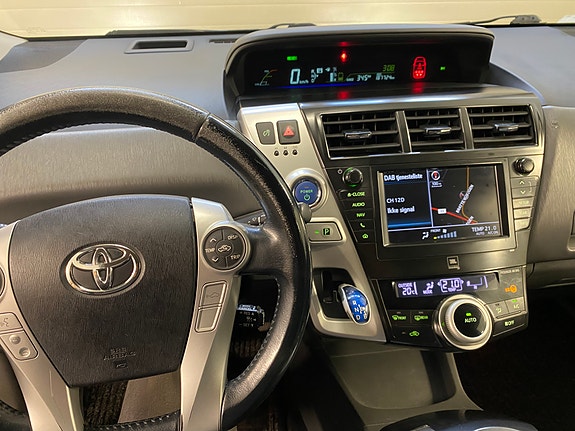 Toyota Prius+ 19 of 23