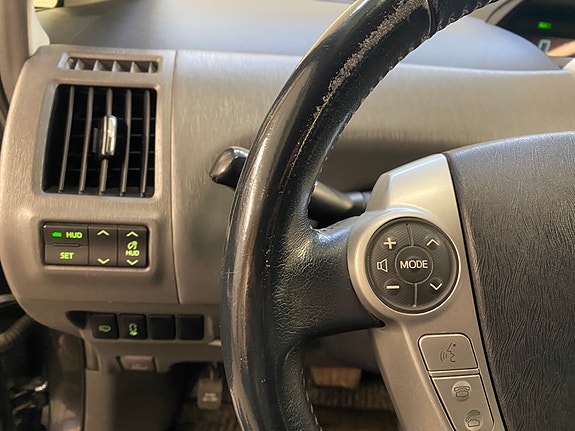 Toyota Prius+ 18 of 23