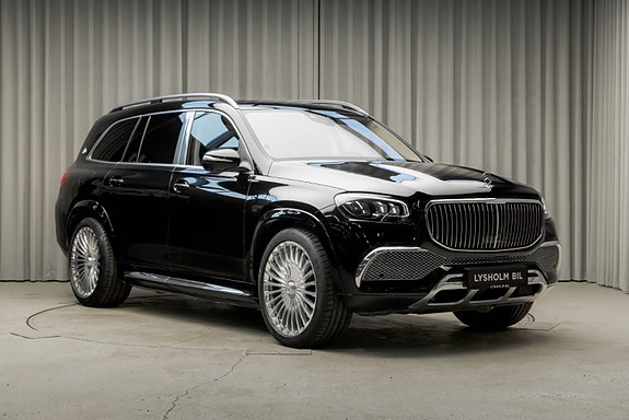 Mercedes-Benz GLS600 2 of 30