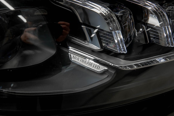 Mercedes-Benz GLS600 7 of 30