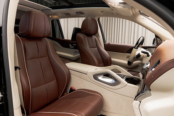 Mercedes-Benz GLS600 20 of 30
