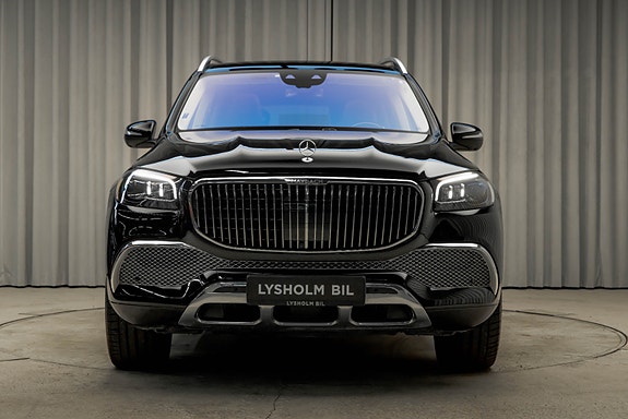 Mercedes-Benz GLS600 11 of 30