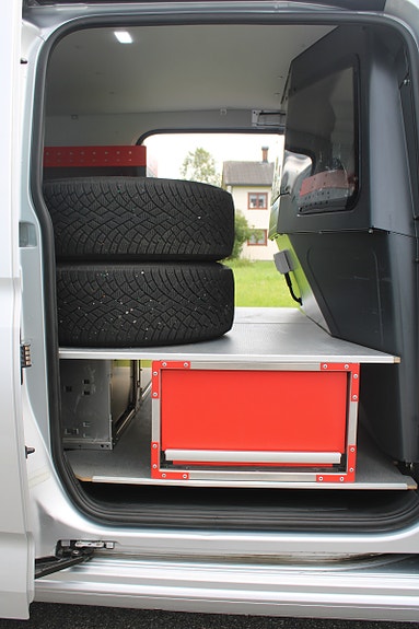 Volkswagen Caddy Maxi 11 of 30