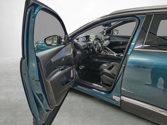 Peugeot 5008 9 of 28