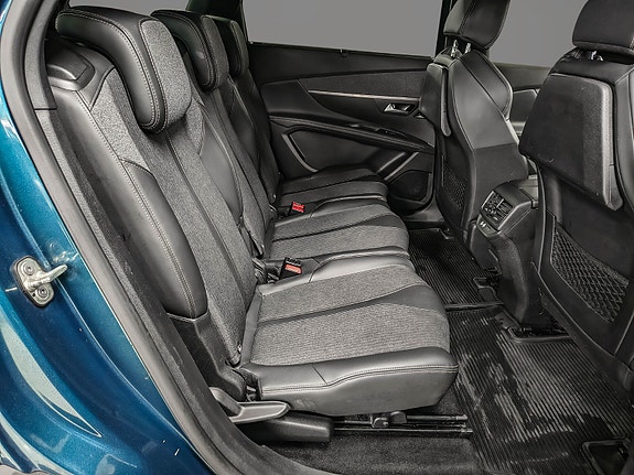 Peugeot 5008 22 of 28