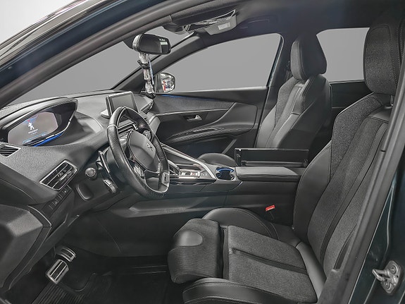 Peugeot 5008 10 of 28