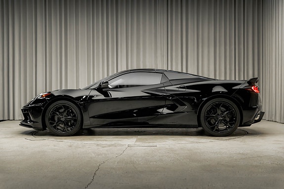 Chevrolet Corvette 10 of 30