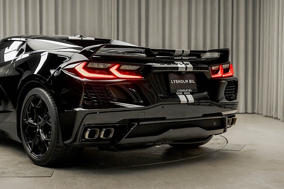 Chevrolet Corvette 13 of 30