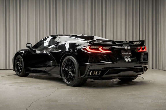 Chevrolet Corvette 12 of 30