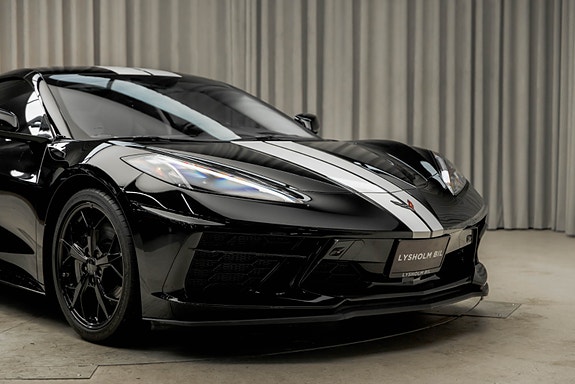 Chevrolet Corvette 3 of 30