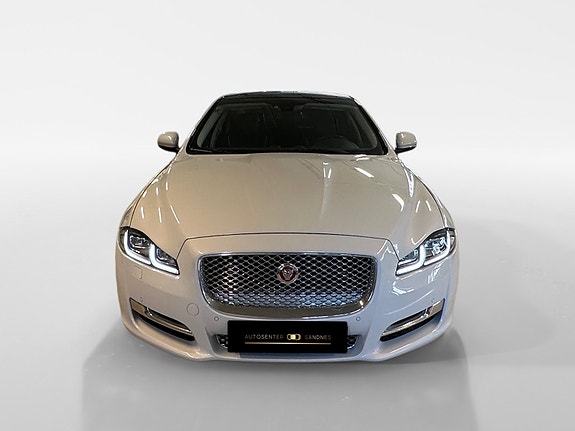 Jaguar XJ 2 of 30