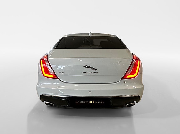 Jaguar XJ 6 of 30