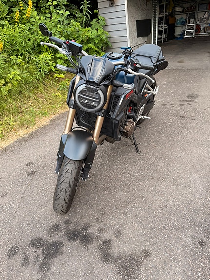 Honda CBR 650 R 4 of 10