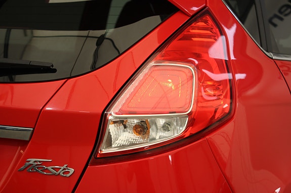 Ford Fiesta 14 of 30