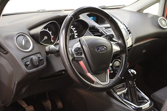 Ford Fiesta 28 of 30