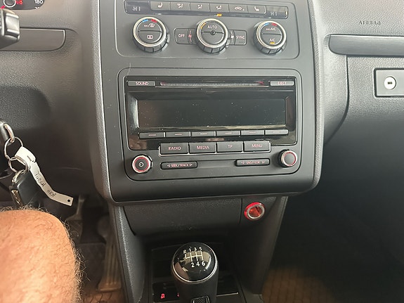 Volkswagen Touran 18 of 30