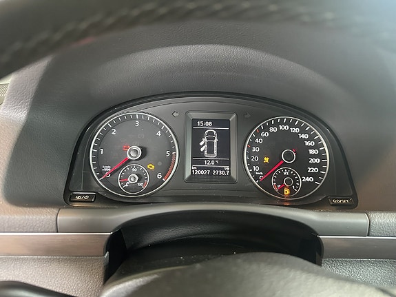 Volkswagen Touran 16 of 30