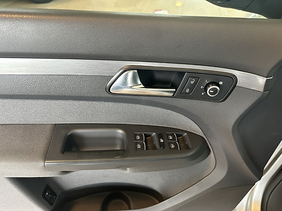 Volkswagen Touran 14 of 30