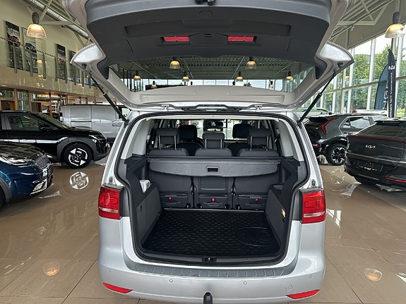 Volkswagen Touran 9 of 30