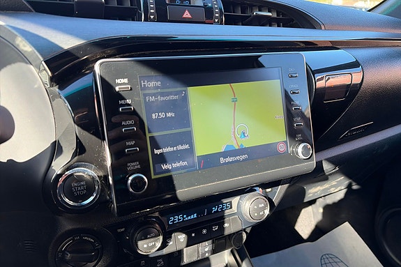 Toyota HiLux 18 of 22