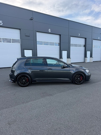 Volkswagen Golf VII 7 of 27