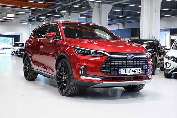 BYD Tang 2 of 5