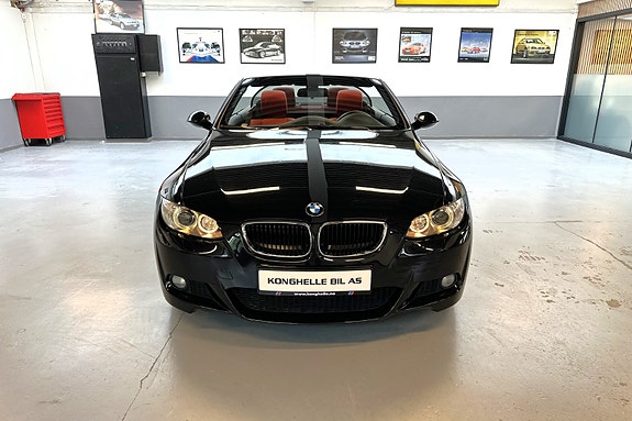 BMW 320i 8 of 30