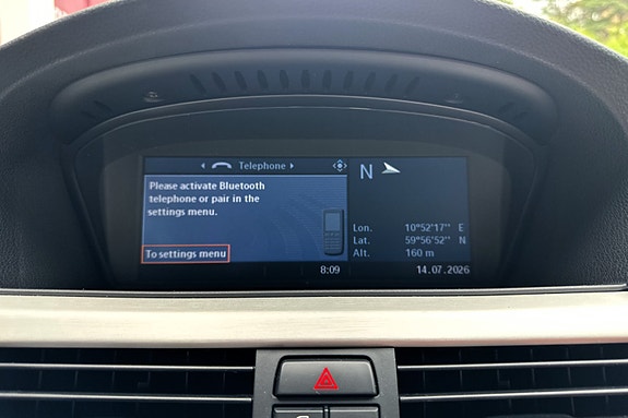 BMW 320i 22 of 30