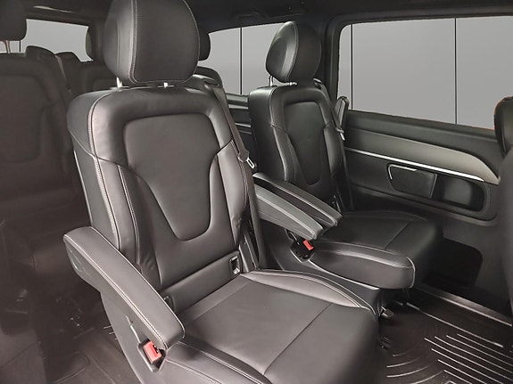 Mercedes-Benz V250 d 30 of 30