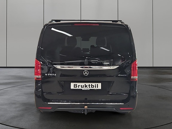 Mercedes-Benz V250 d 4 of 30